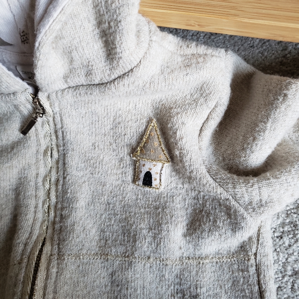 ZARA Adorable Cream Bear Ear Sweater - Picture 2 of 6